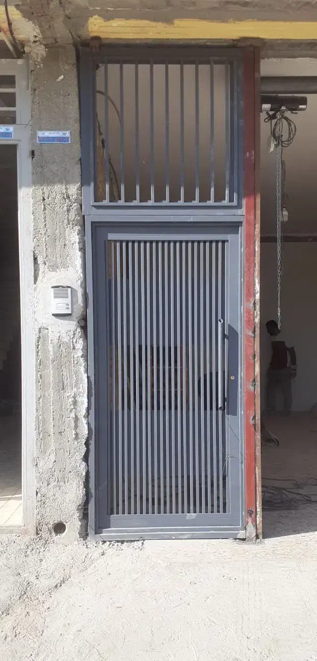 ساخت درب و پنجره آهنی مدرن|خدمات پیشه و مهارت|مرودشت, محمد آباد|دیوار