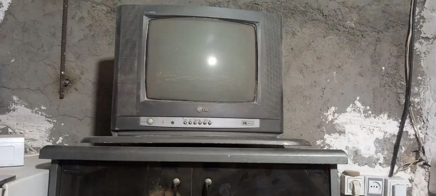 تلوزیون۱۴اینچ|تلویزیون و پروژکتور|سیرجان, |دیوار