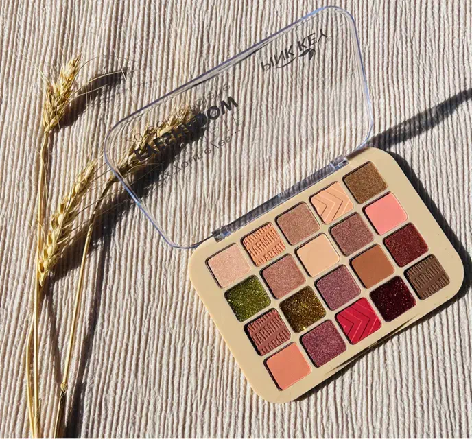 پالت سایه|آرایشی، بهداشتی، درمانی|مهاباد (آذربایجان غربی), |دیوار