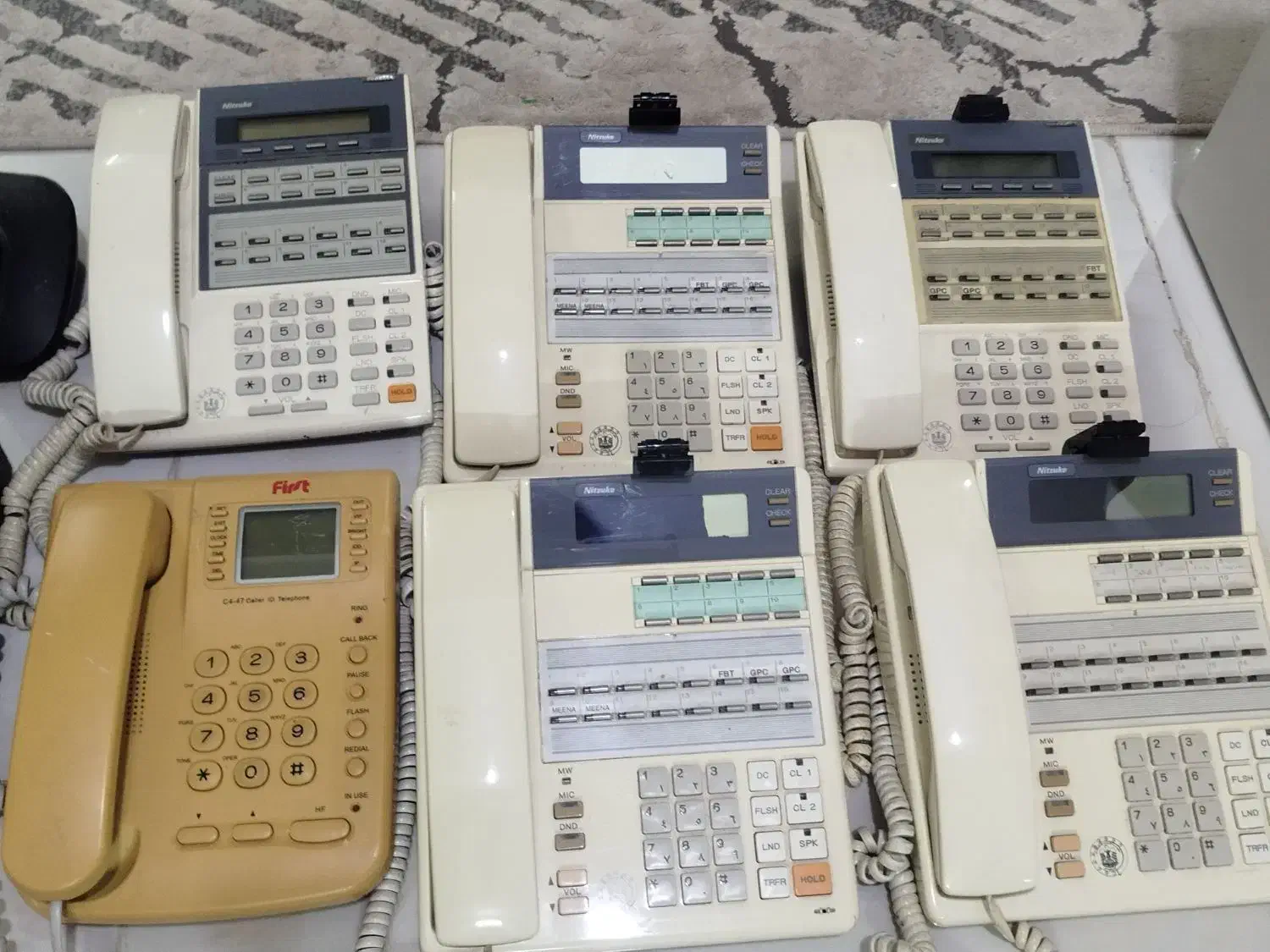 تلفن ثابت و فکس و گوشی بیسیمی|تلفن رومیزی|چغادک, |دیوار