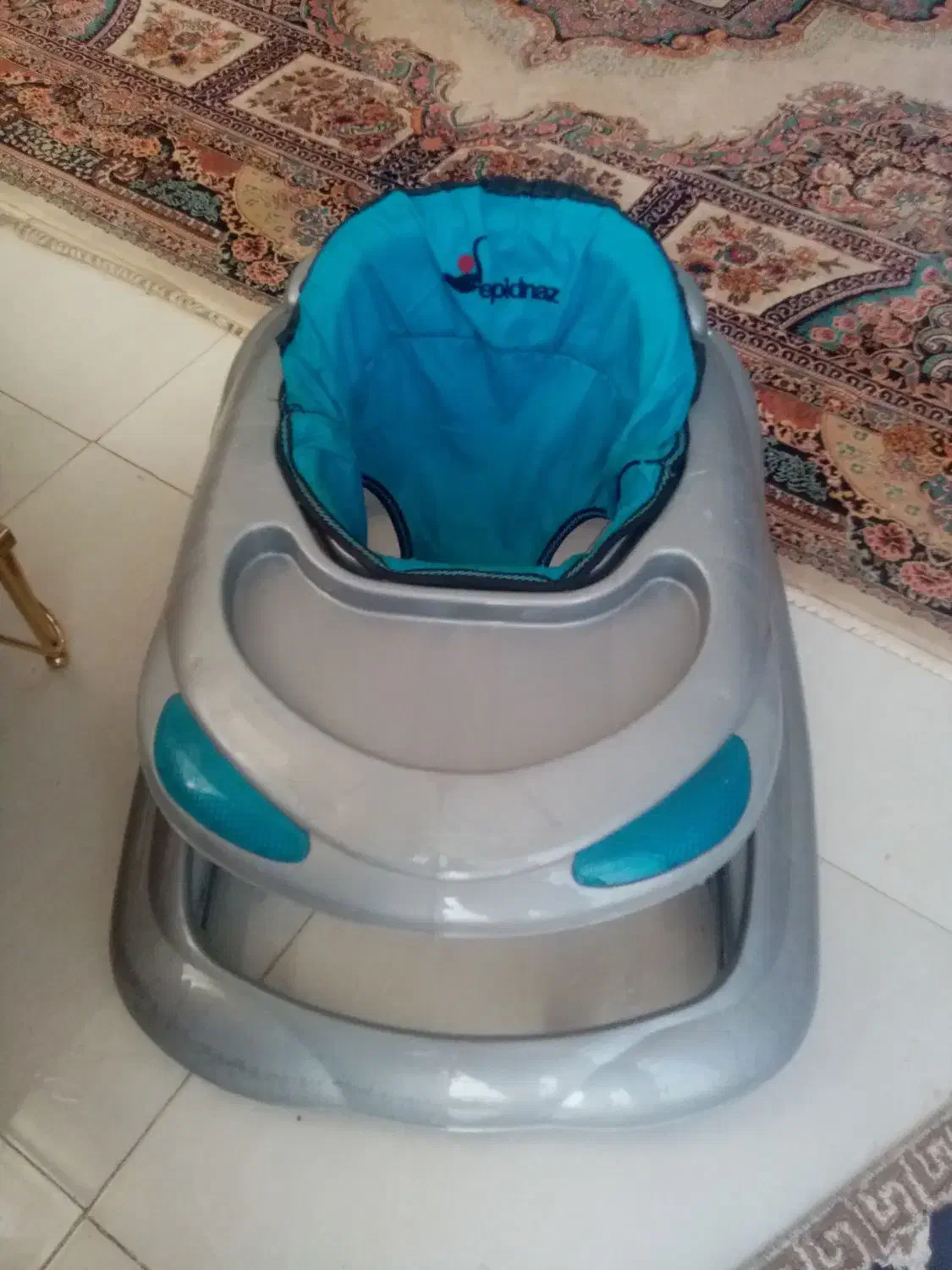 روروک سالم در حد نو|کالسکه و لوازم جانبی|نیشابور, خط کاشمر|دیوار