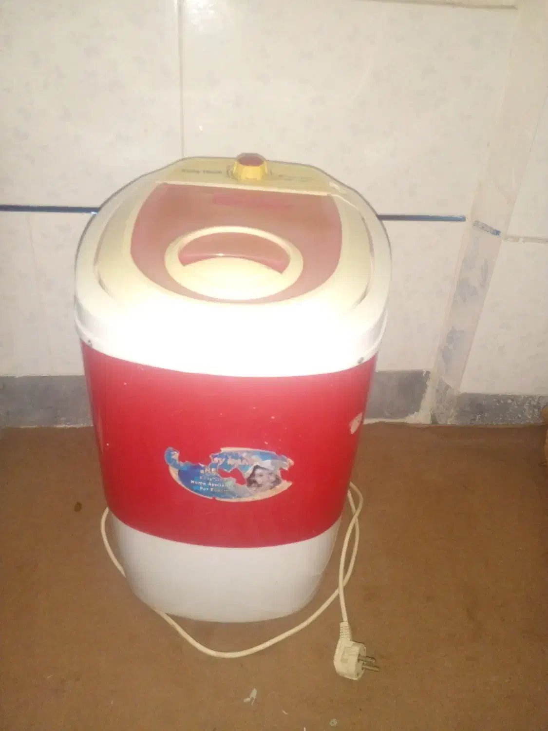 کهنه شویی|ماشین لباسشویی و خشککن لباس|مرودشت, ثبت احوال|دیوار