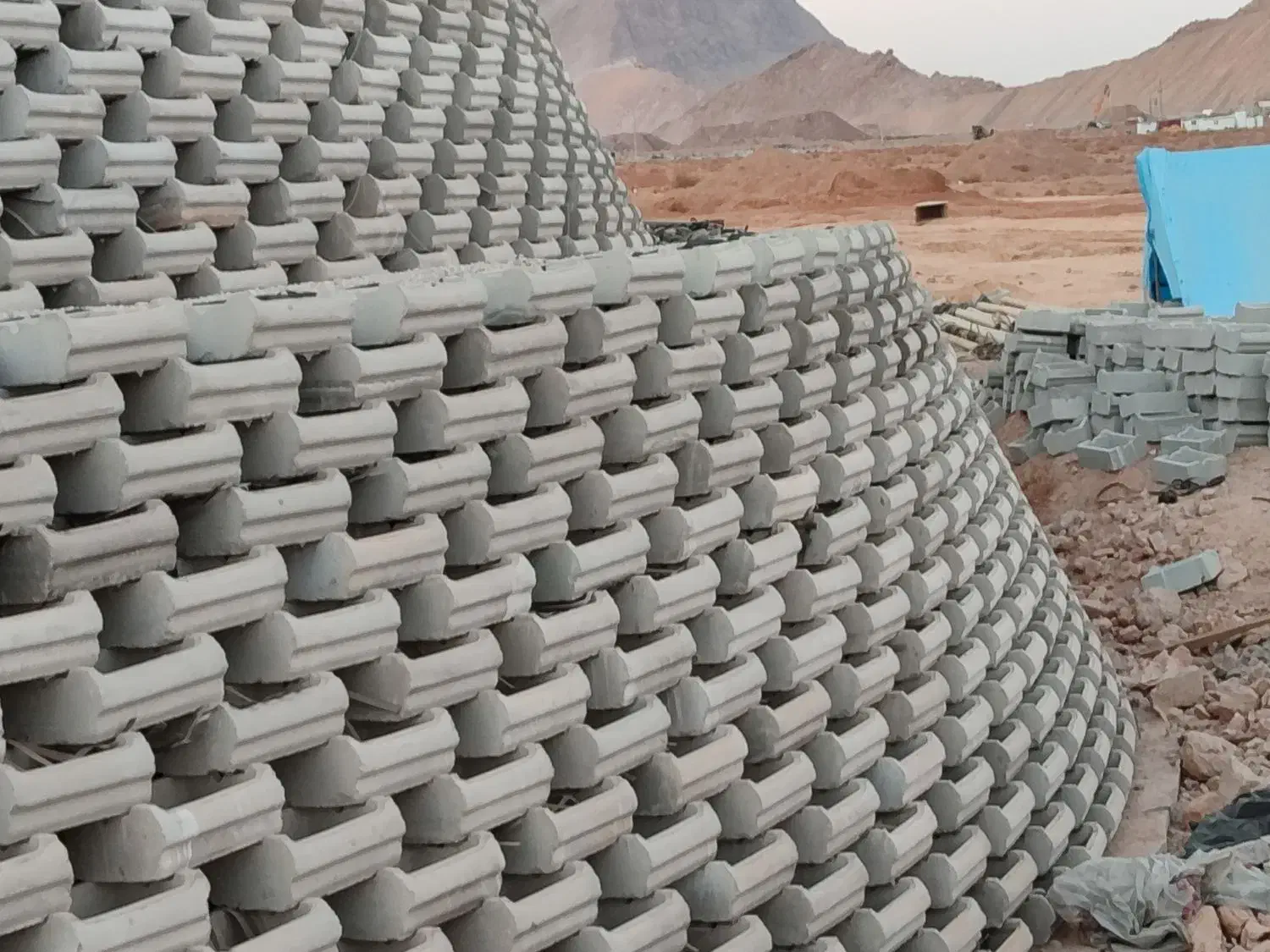 نصب گلدونی|استخدام معماری، عمران و ساختمانی|مهریز, |دیوار