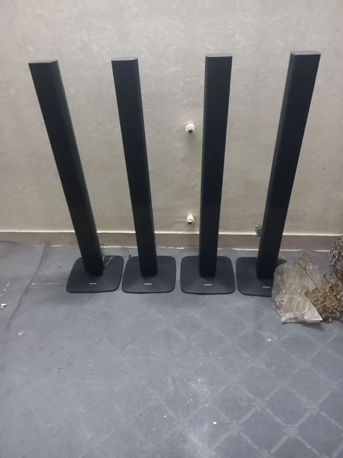 چندتا باند وتابلو وسایل دیگر فروشی|سایر لوازم برقی|کرج, حسینآباد|دیوار