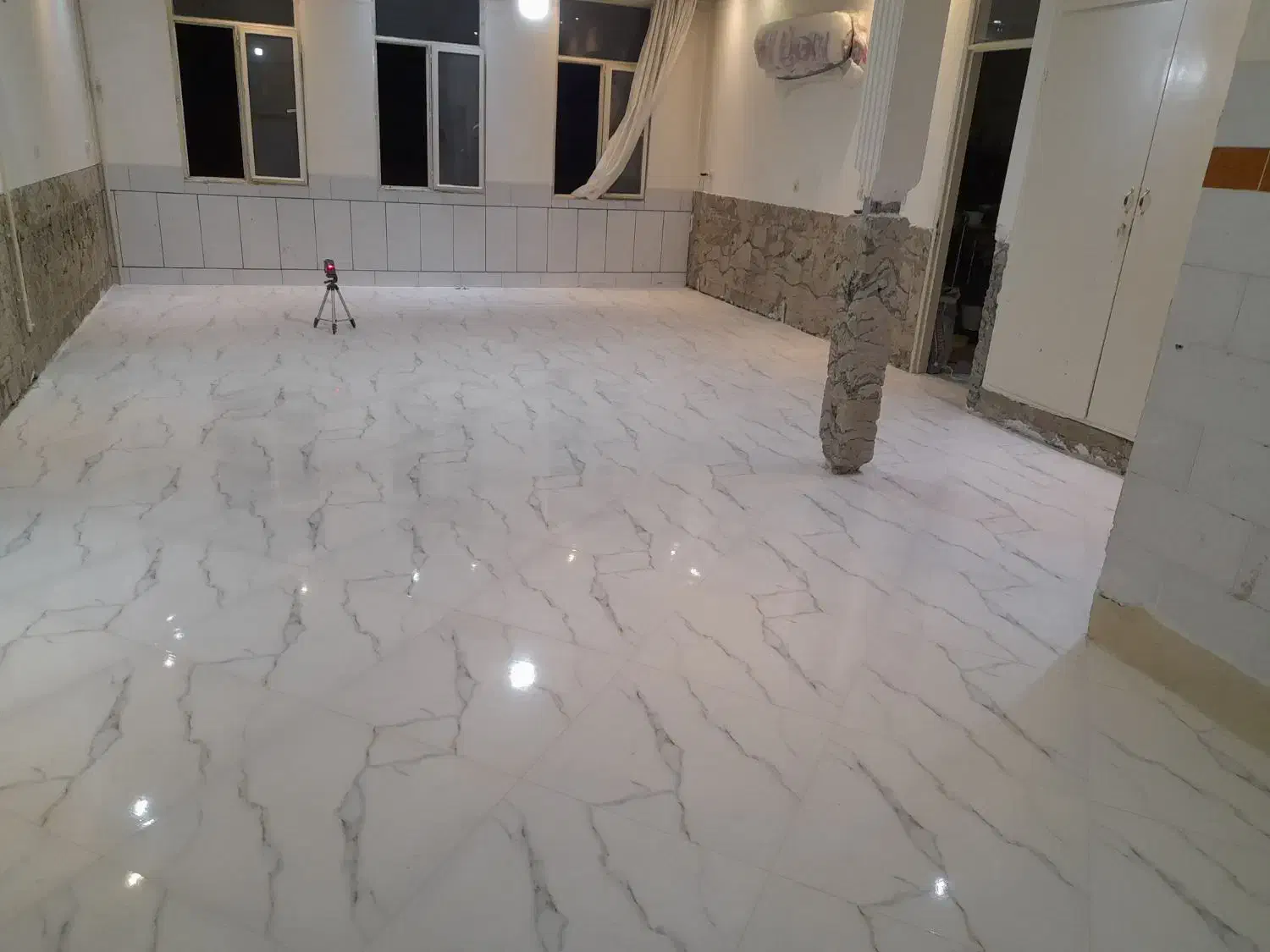 کاشی کار وسرامیک کار ماهر وبا تجربه|خدمات پیشه و مهارت|اراک, |دیوار