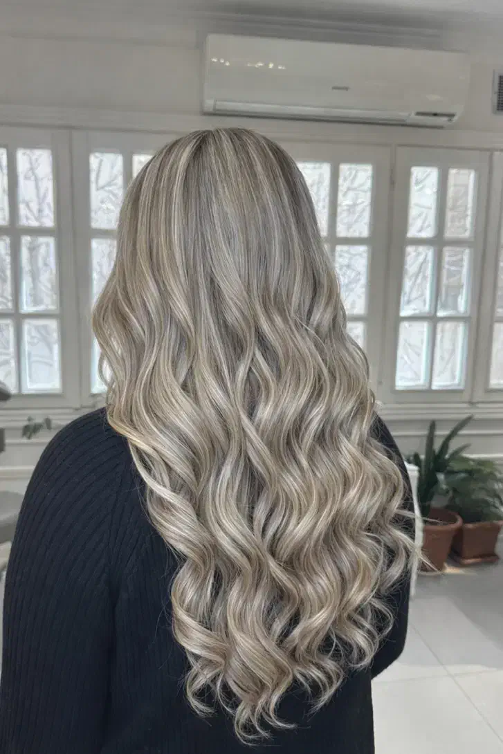 دستیار رنگ|خدمات آرایشگری و زیبایی|تهران, محمودیه|دیوار