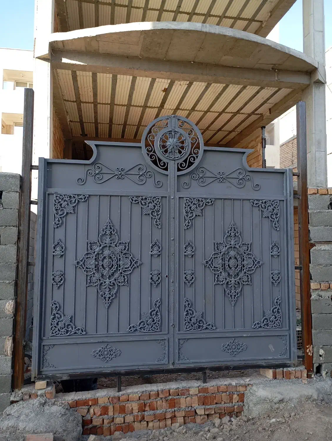 درب و پنجره سازی اهنی|خدمات پیشه و مهارت|قرچک, شهرک صنعتی قرچک|دیوار