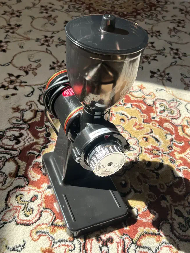 دستگاه آسیاب قهوه|سماور، چایساز، قهوهساز|دوگنبدان, |دیوار