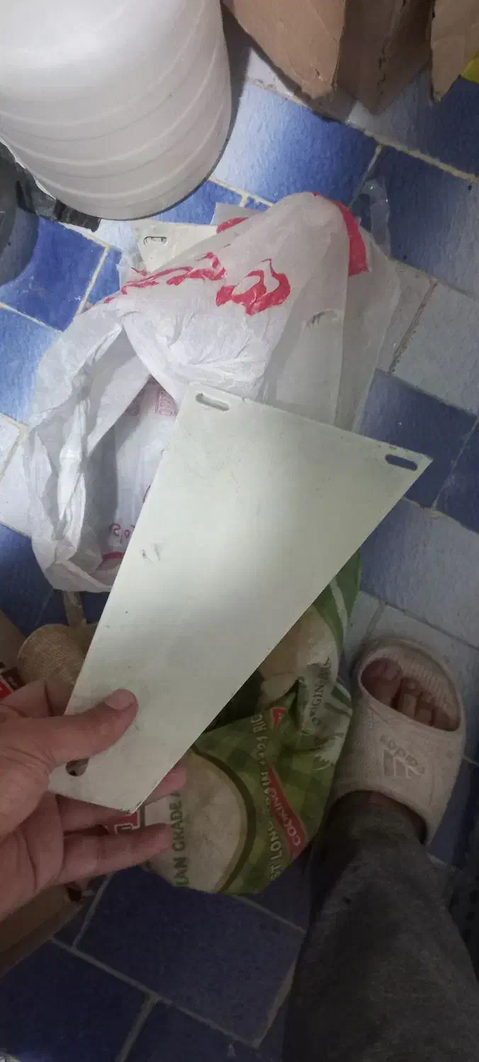 ۶ عدد قفسه فلزی با لوازم|کتابخانه، شلف، قفسه‌های دیواری|گرگان, |دیوار