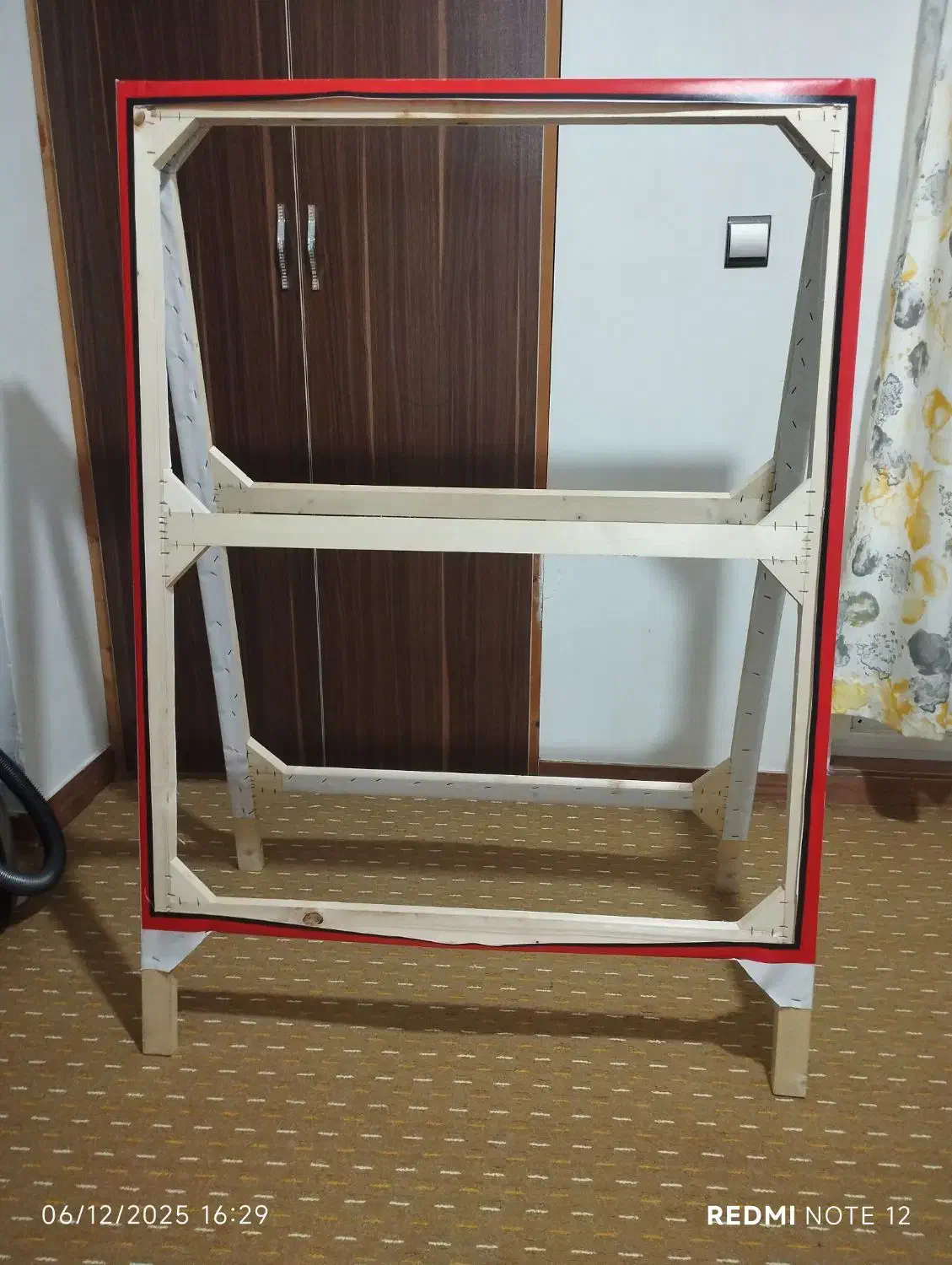 پایه دوطرفه چوبی جهت نصب بنرهای تبلیغاتی ایستاده|فروشگاه و مغازه|پیربازار, |دیوار