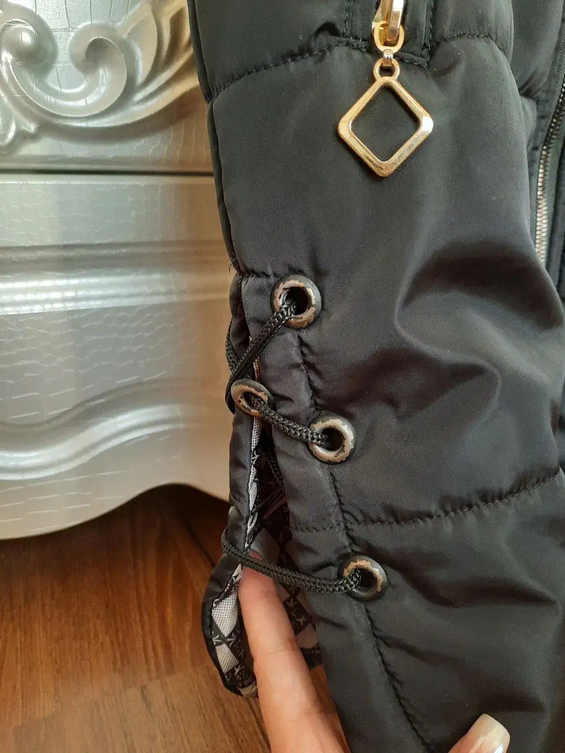 پافر تقریبا نو|لباس|گرمسار, |دیوار