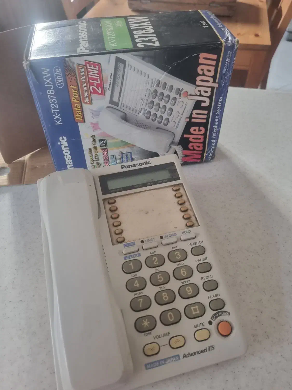 ۱ عدد تلفن سانترال و یک عدد تلفن رومیزی|تلفن رومیزی|تهران, تهرانپارس جنوبی|دیوار