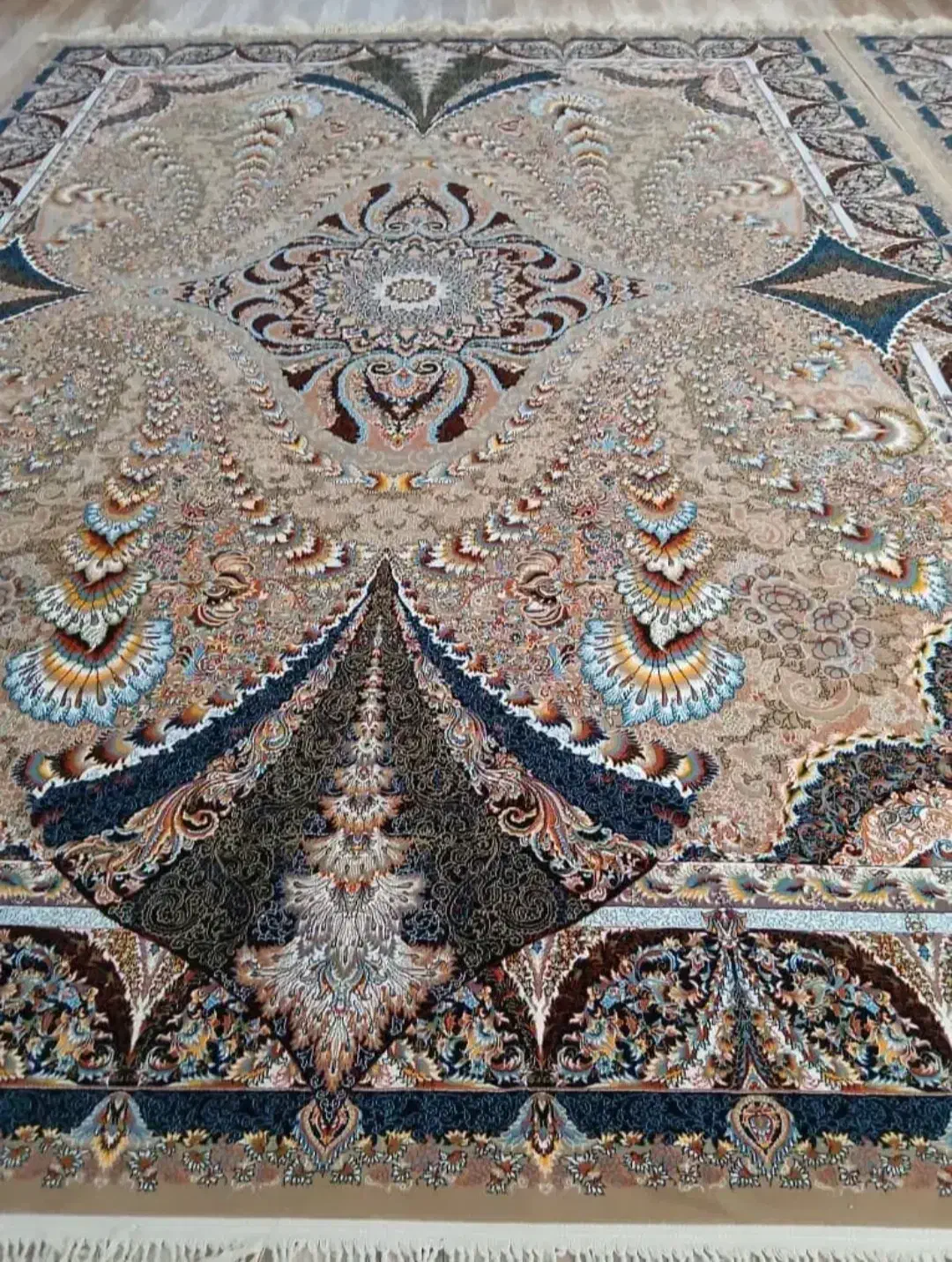 دوتخته فرش 12متری 700شانه نسکافه ای اصلی|فرش|خرم‌آباد, |دیوار