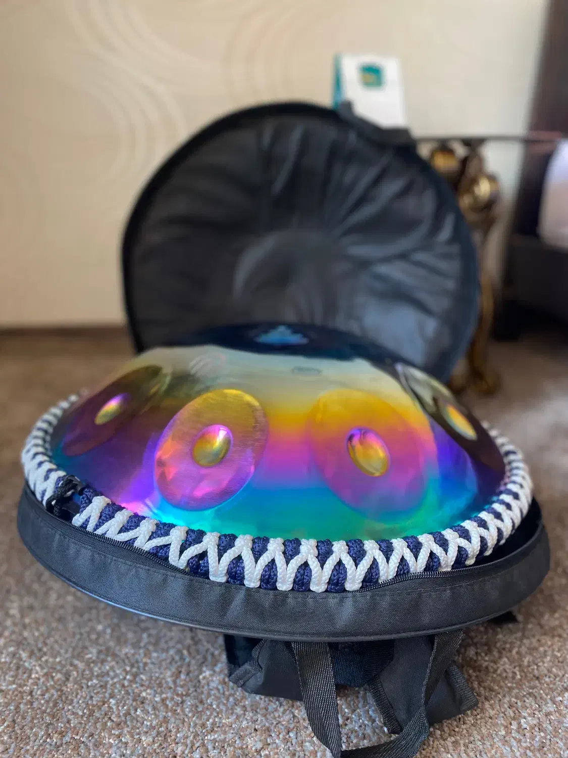 هنگدرام نو|درام و پرکاشن|اصفهان, کوی ولی عصر|دیوار