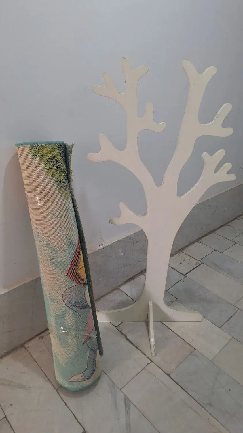 فرش اتاق کودک به همراه چوب لباسی طرح درخت|فرش|پاکدشت, پاکدشت (مامازند)|دیوار