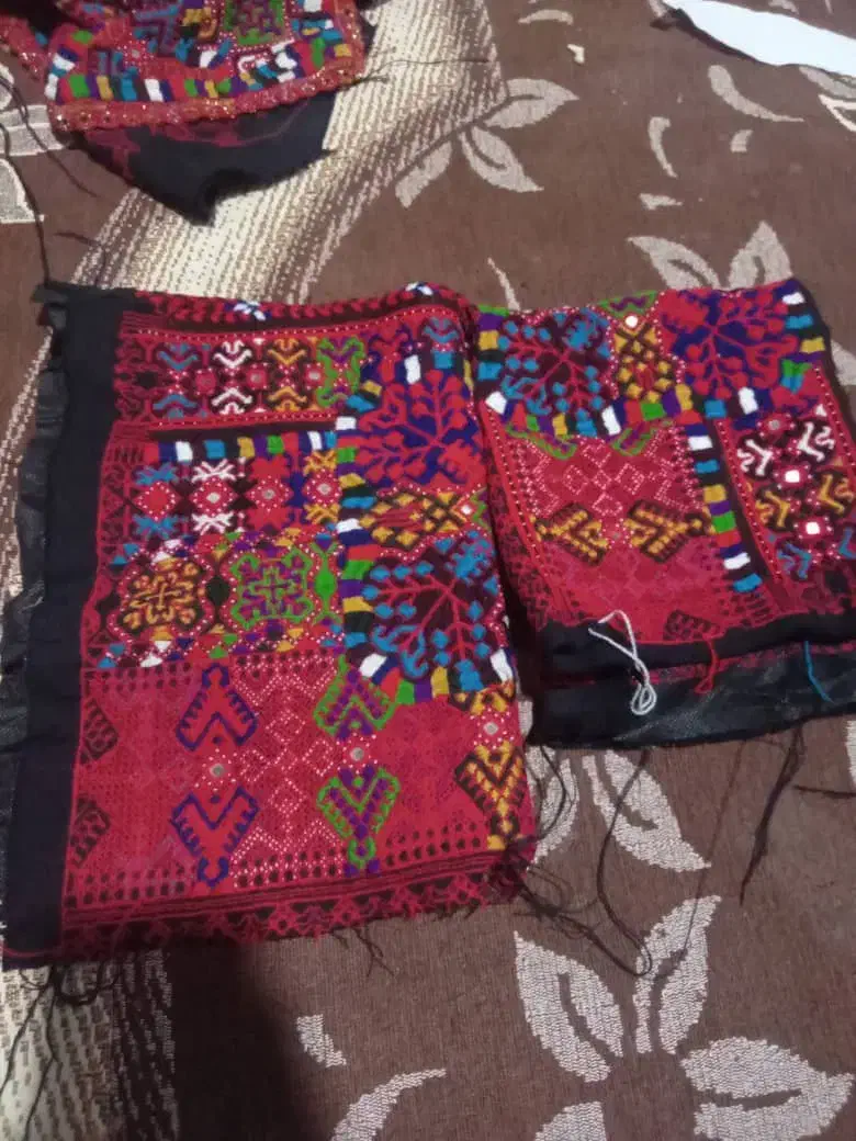 فروشی|کفش و لباس بچه|نازیل, |دیوار