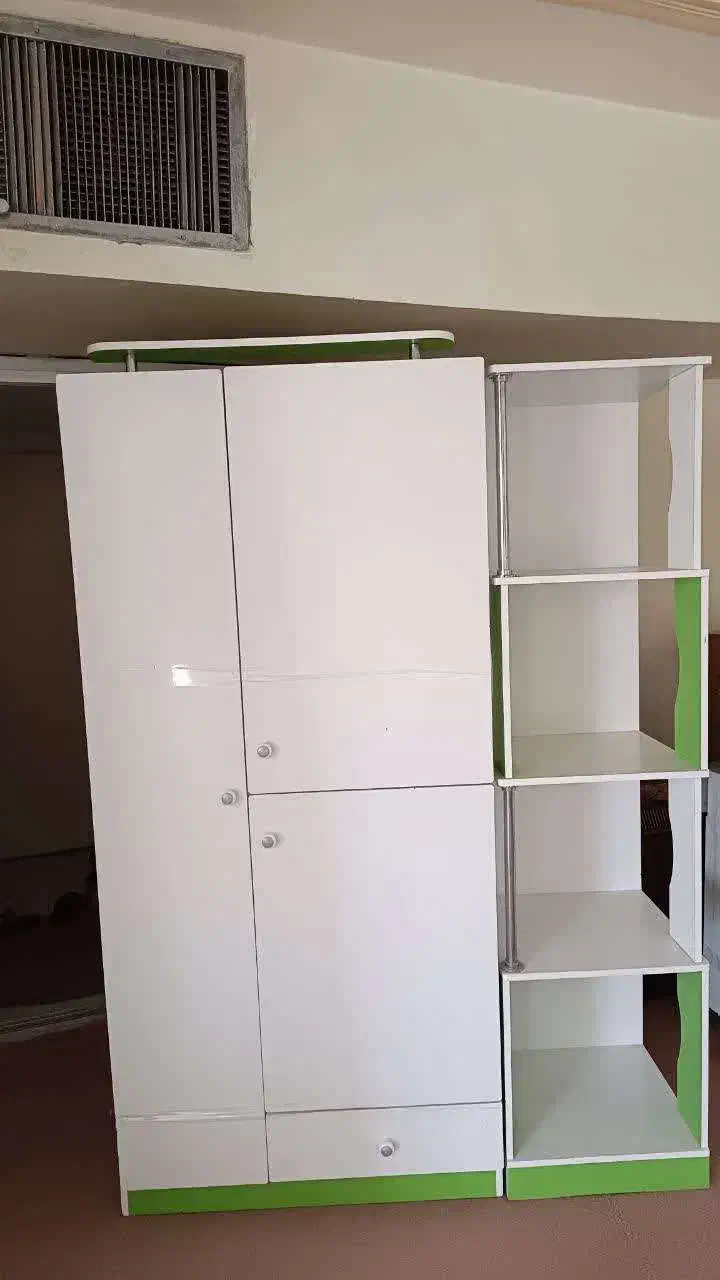 تخت و کمد|تخت و سرویس خواب|مهاجران, |دیوار