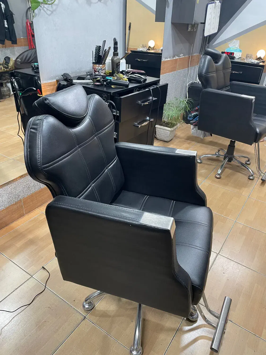 دکور آرایشگاهی در حد نو|آرایشگاه و سالنهای زیبایی|میاندوآب, |دیوار