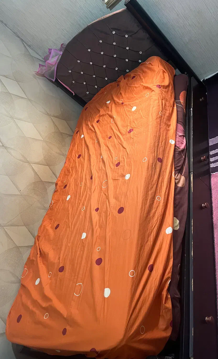 تخت یک نفره به همراه تشک|تخت و سرویس خواب|ساری, |دیوار