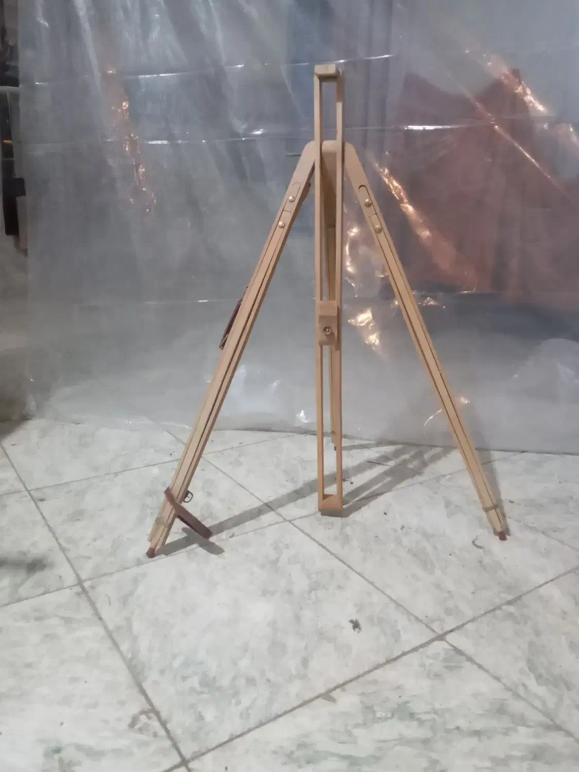 چهار پایه برای عکسبرداری ونقاشی وباند واسپیکر|دوربین عکاسی و فیلم‌برداری|اصفهان, بهارستان|دیوار