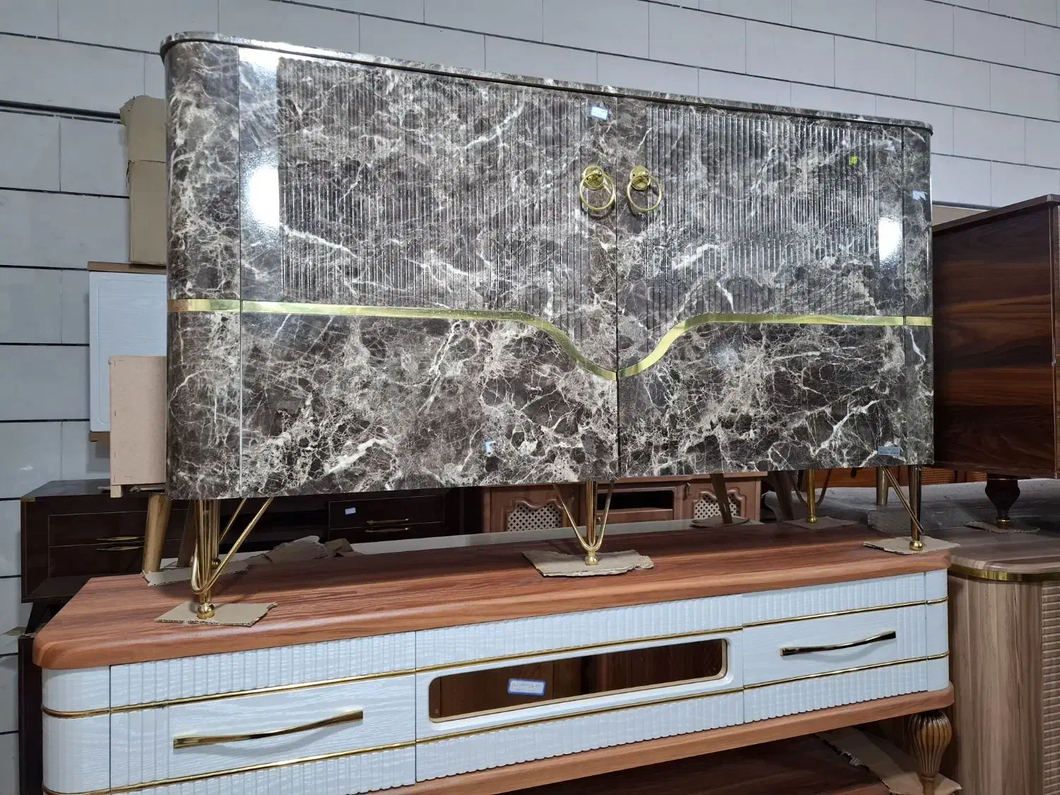 تکی خالی اینه کنسول. کنسول آینه خالی تک تک|بوفه، ویترین، کنسول|خرمآباد, |دیوار