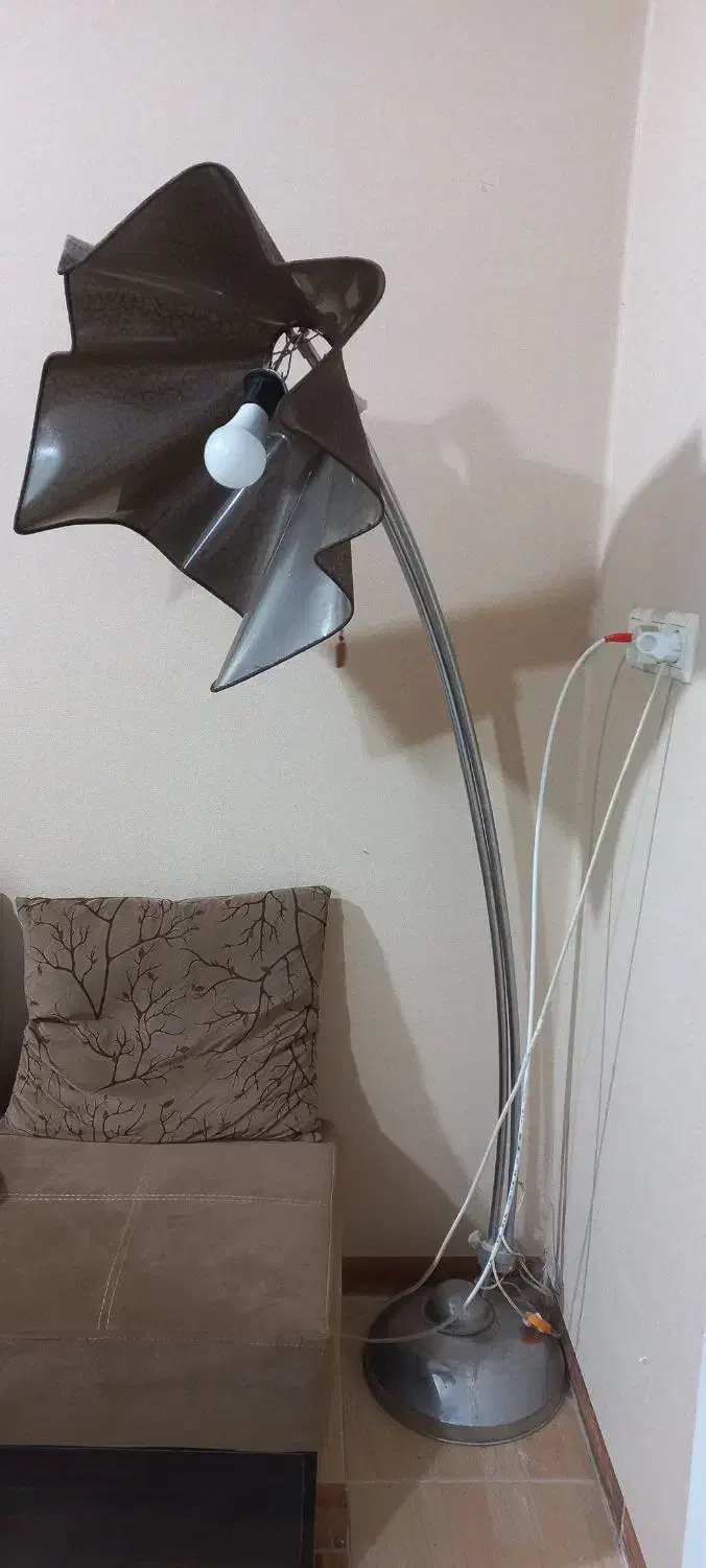 آباژور ایستاده سالنی،شیک|چراغ خواب و آباژور|آباده, |دیوار