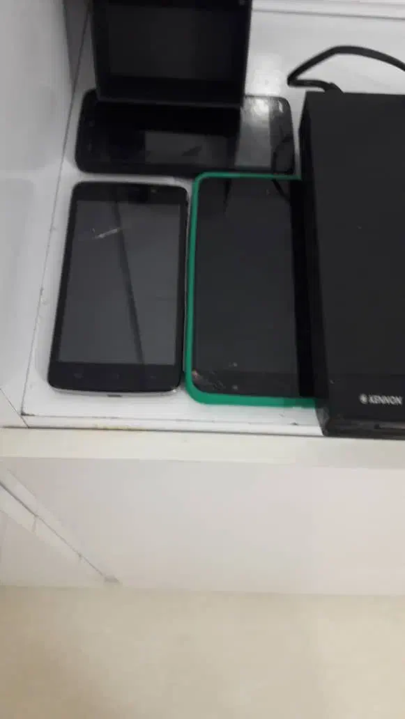 تعدادی لوازم صوتی وتصویری|موبایل|مشهد, انقلاب|دیوار