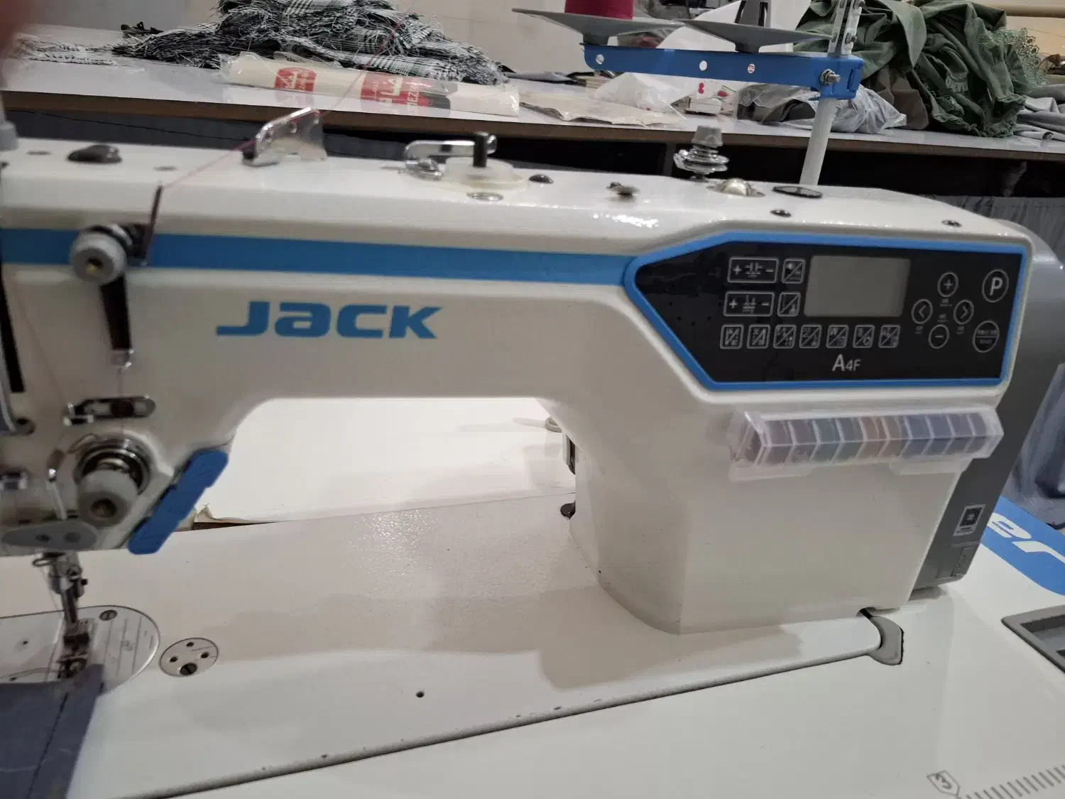 چرخ جک تمام فول در حدو یک زیگزال چهار نخ|چرخ خیاطی و ریسندگی|پاکدشت, حصار امیر|دیوار