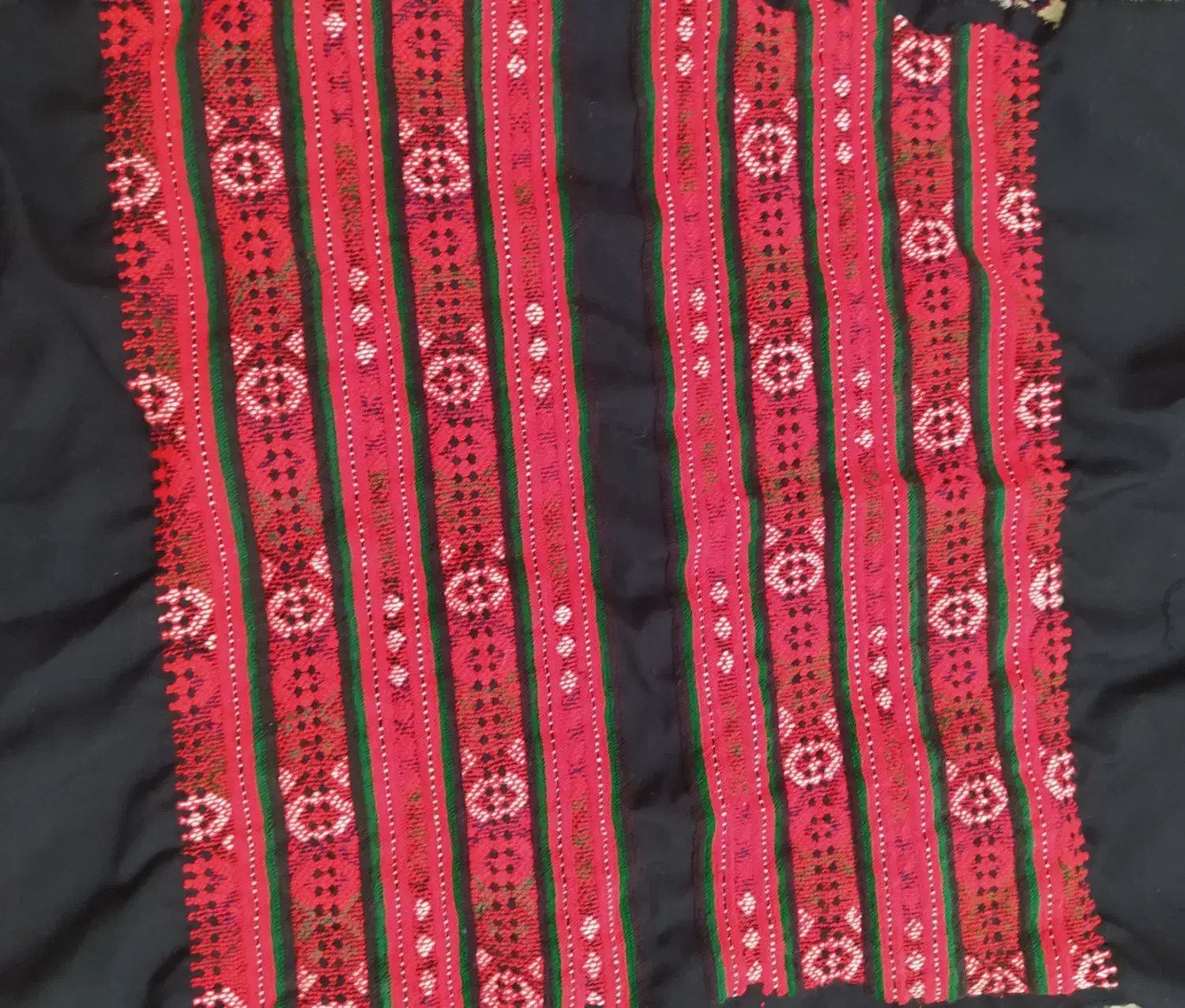 ذی واستین کشوجوک|لباس|زاهدان, |دیوار