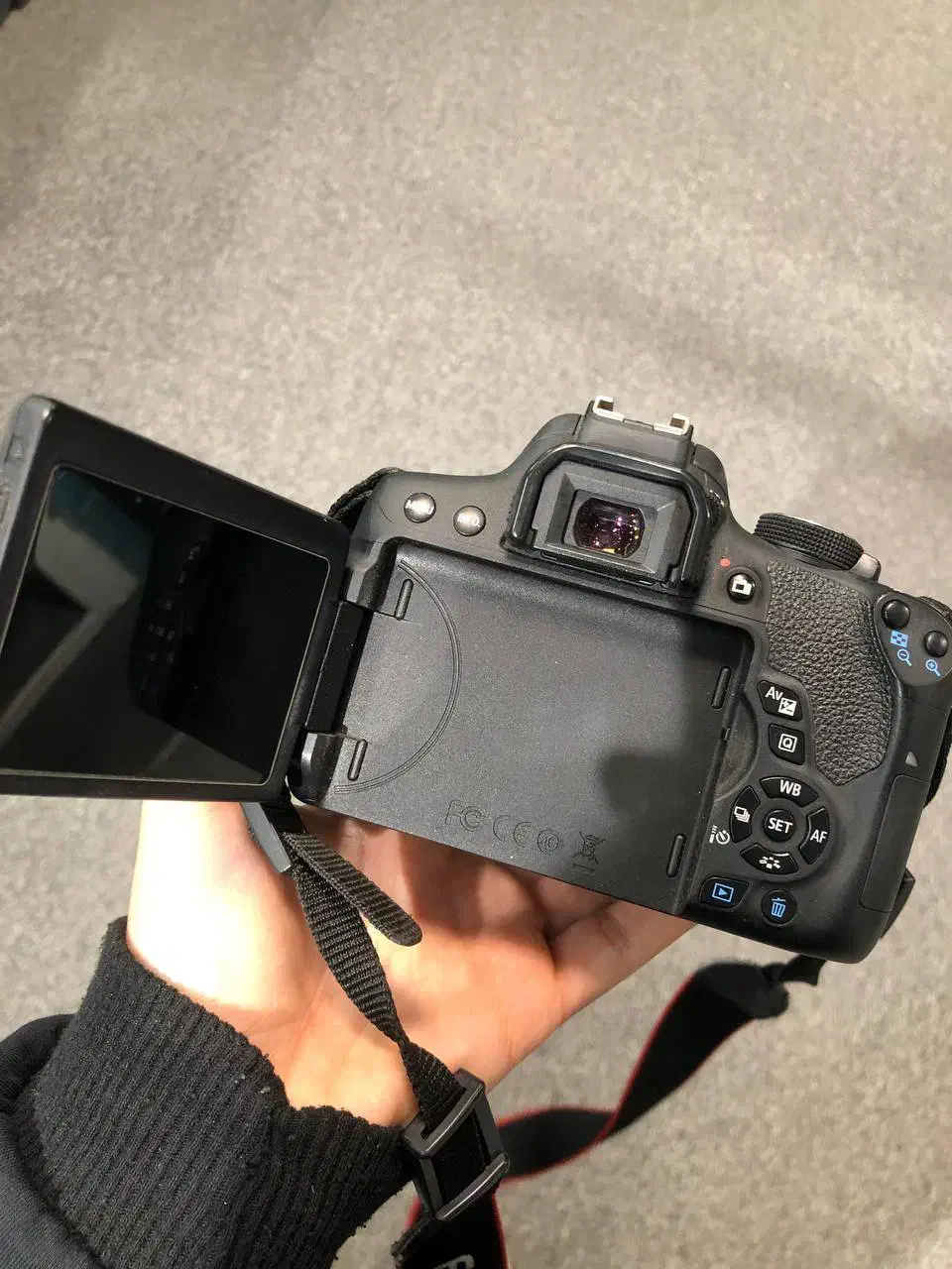 دوربین ۷۵۰ کنون با لنز ۵۵-۱۸ و لنز ۵۰فیکس|دوربین عکاسی و فیلمبرداری|شهریار, شهریار|دیوار