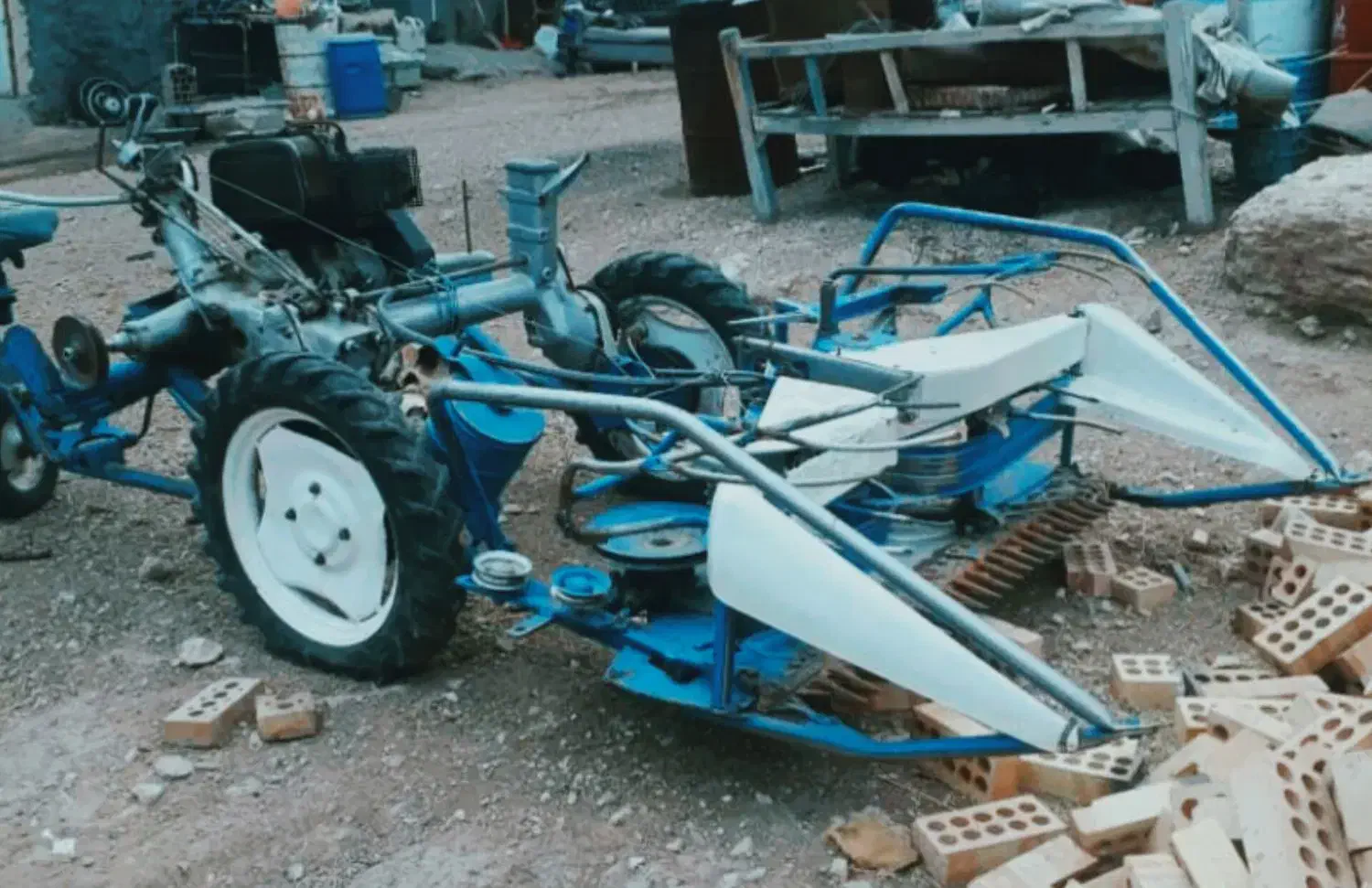 علف چین و گندم چین|ماشینآلات صنعتی|خوی, |دیوار