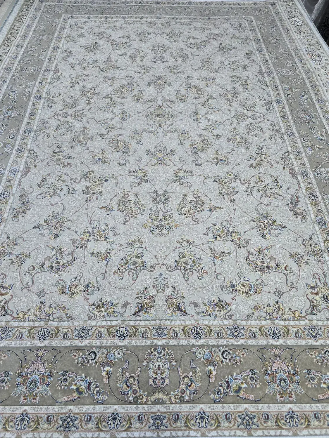 ۷تیکه فرش ۱۲۰۰شانه۳۶۰۰تراکم افشان کرمم درحدنو|فرش|مهاباد (آذربایجان غربی), |دیوار