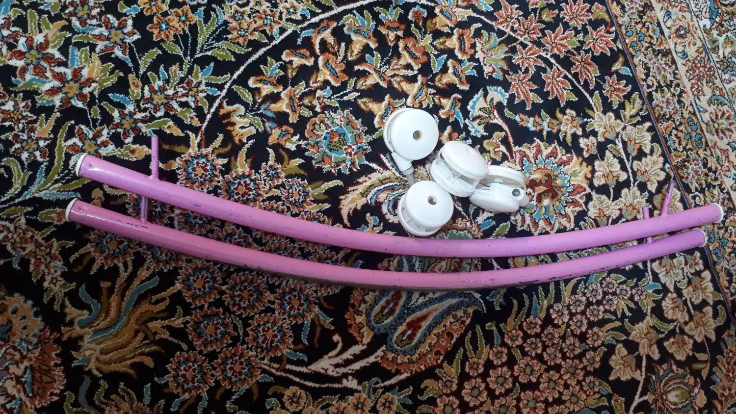 کاملا سالم|تخت و سرویس خواب|پرند, فاز ۴|دیوار