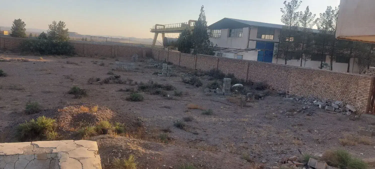 زمین چهار دیواری|فروش دفتر صنعتی، کشاورزی، تجاری|زاویه, |دیوار