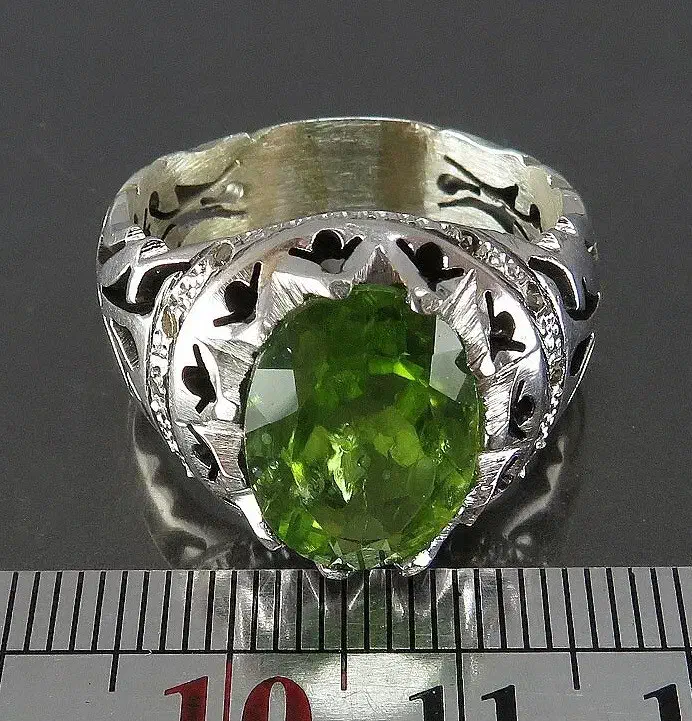 انگشتر زبرجد آفریقایی اصل همراه با 10 برلیان اصل|جواهرات|تهران, وردآورد|دیوار