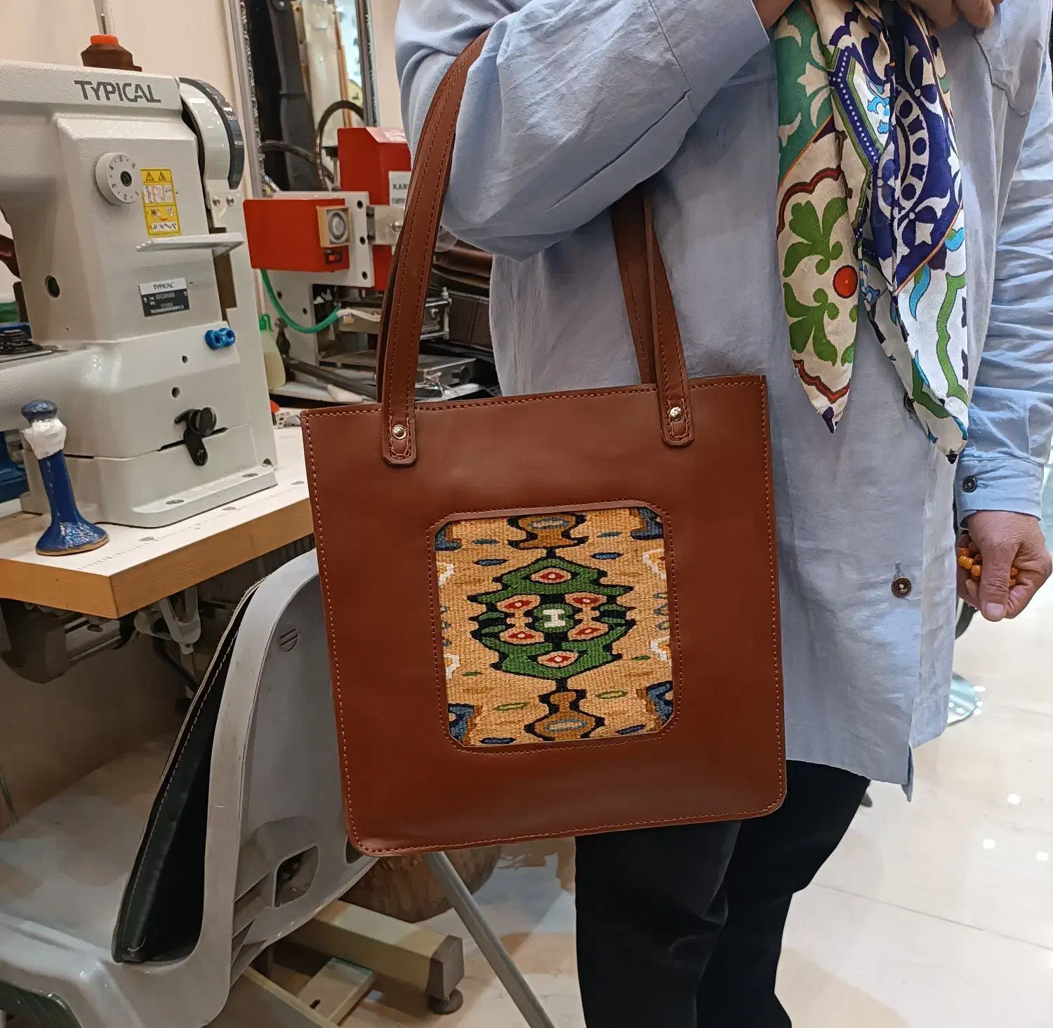 انواع کیف چرمی دست دوز|کیف، کفش، کمربند|سنندج, |دیوار