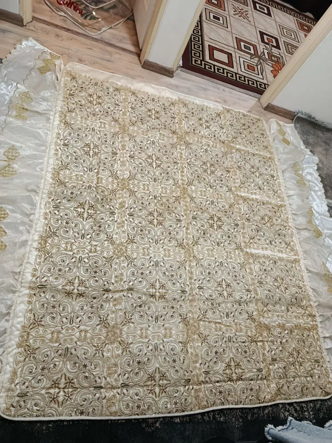 رو تختی عروس استفاده نشده کاملا نو|سرویس روتختی|هشتگرد, شهرک بعثت|دیوار