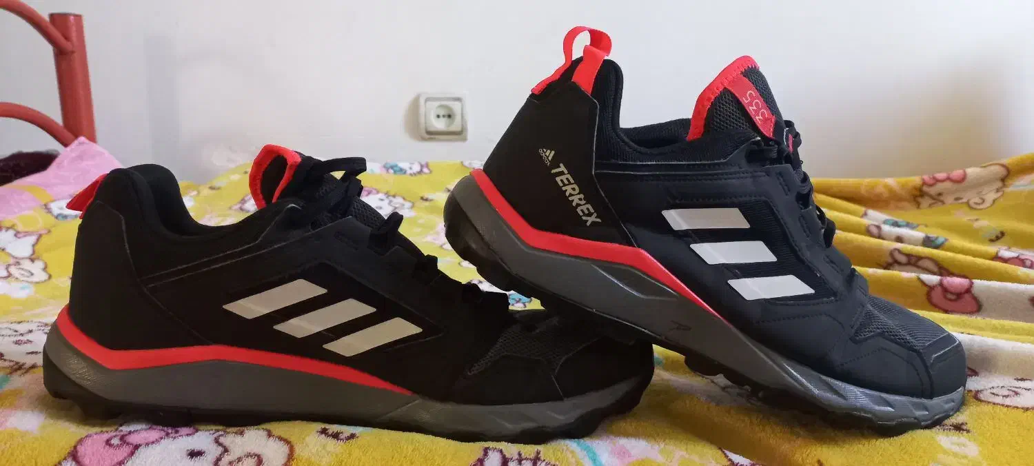 کفش آدیداس ترکس اورجینال مشکی قرمز|کیف، کفش، کمربند|سنندج, |دیوار