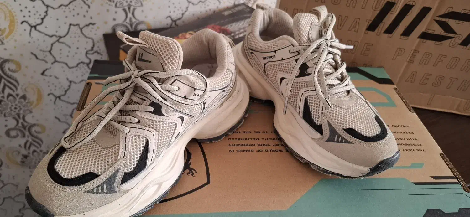 کفش کتانی|کیف، کفش، کمربند|کرمانشاه, |دیوار