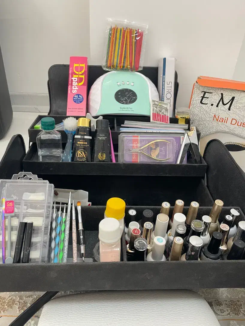 وسایل کاشت ناخن|آرایشی، بهداشتی، درمانی|صدرا-فارس, فاز ۲|دیوار