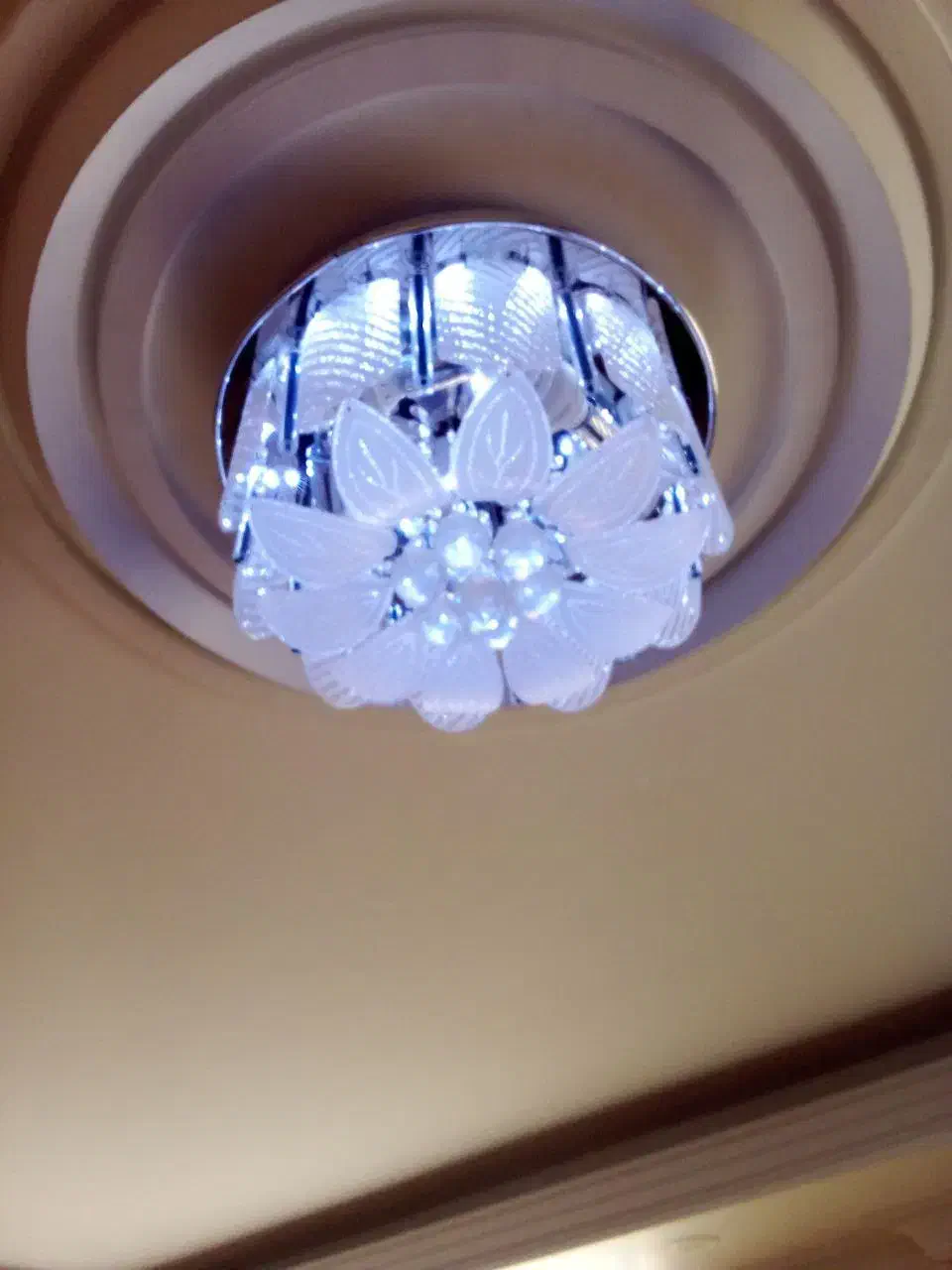 لوستر با لامپ|لوستر و چراغ آویز|تهران, هاشمی|دیوار