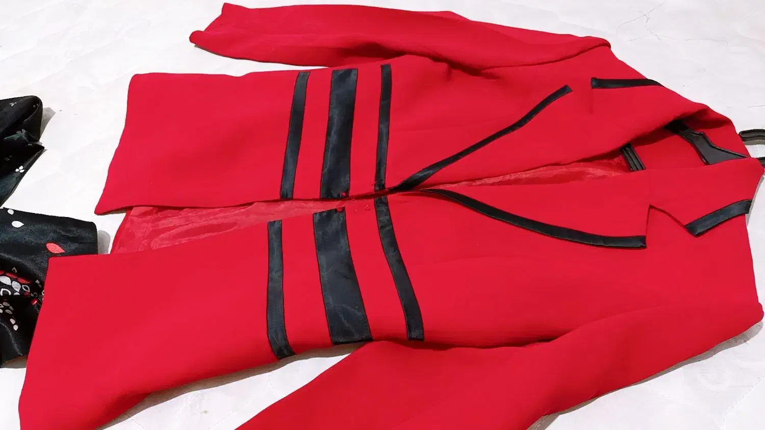 دوتاکت نو، جنس کرپ اصل و ساتن،|لباس|بم, |دیوار