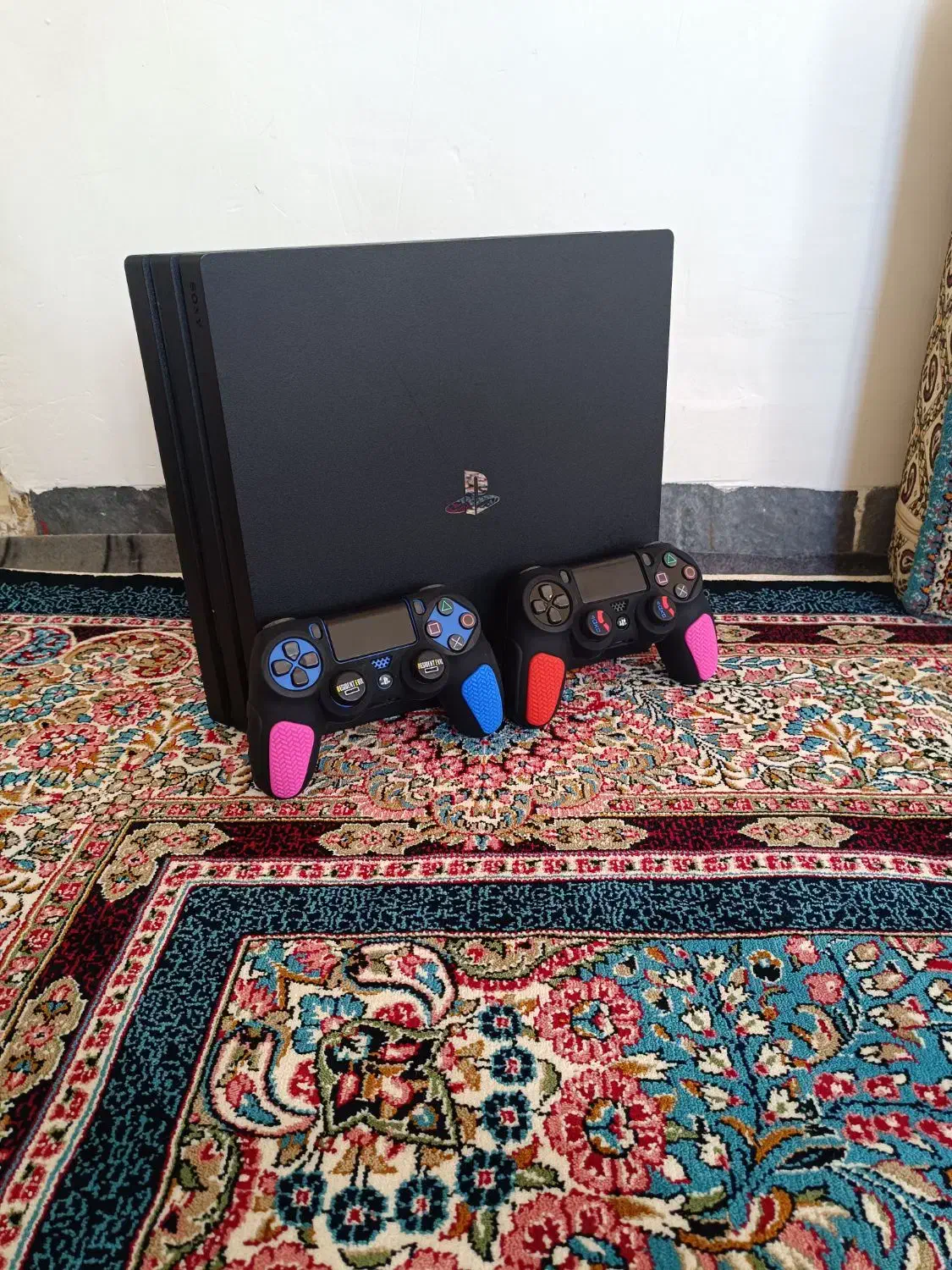 PS4 PRO 1TB|کنسول، بازی ویدئویی و آنلاین|همدان, |دیوار