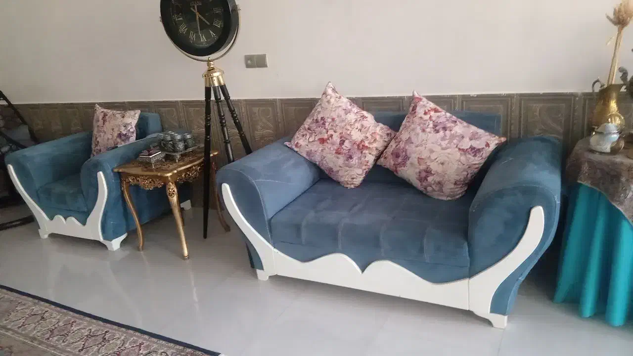 مبل راحتی 7 نفره ب همراه عسلی|مبلمان خانگی و میز عسلی|تربت‌حیدریه, باغ ملی|دیوار