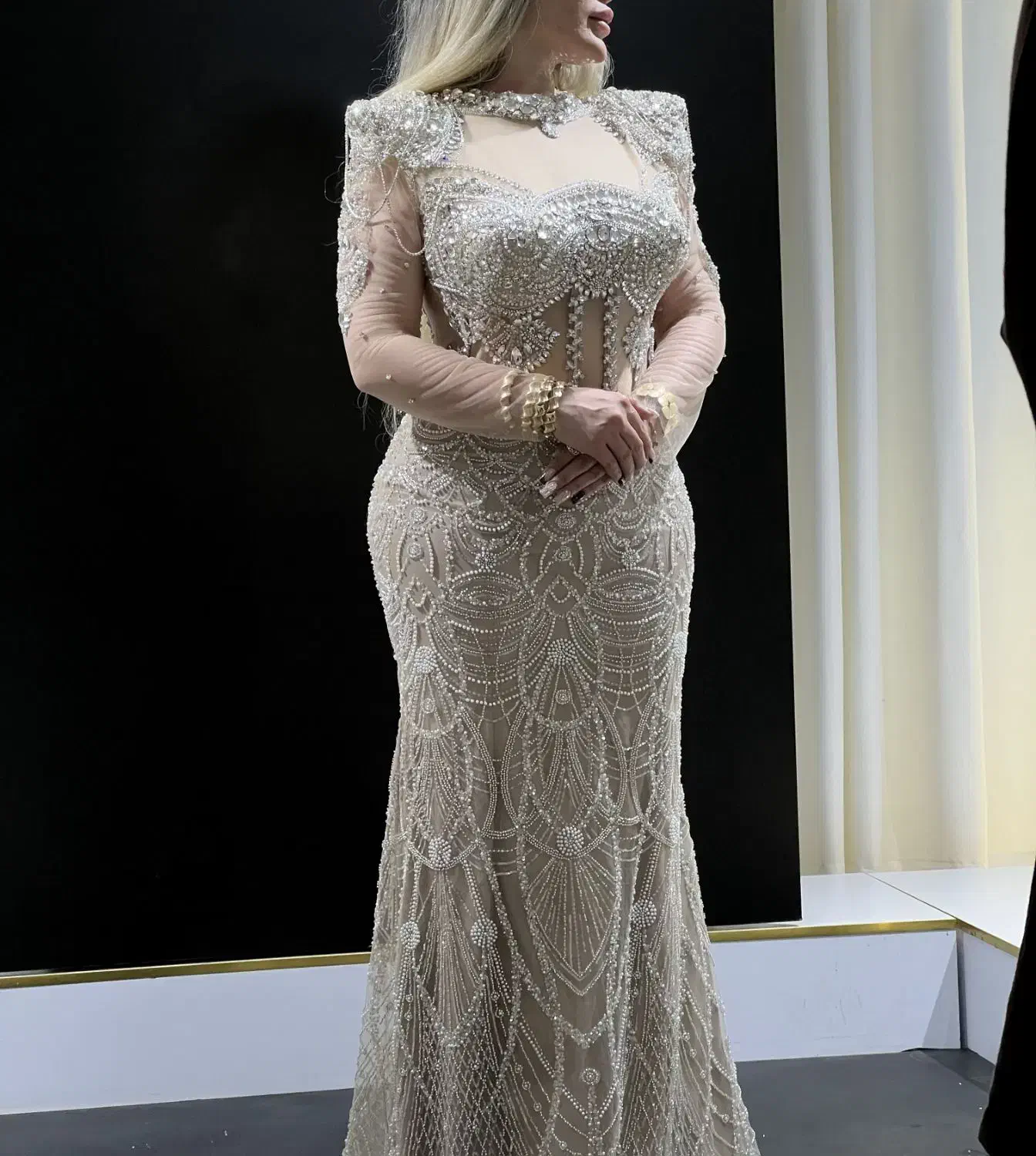 آموزش لباس عروس و مجلسی و سفارش دوخت|خدمات آموزشی|محمدشهر, محمدشهر|دیوار