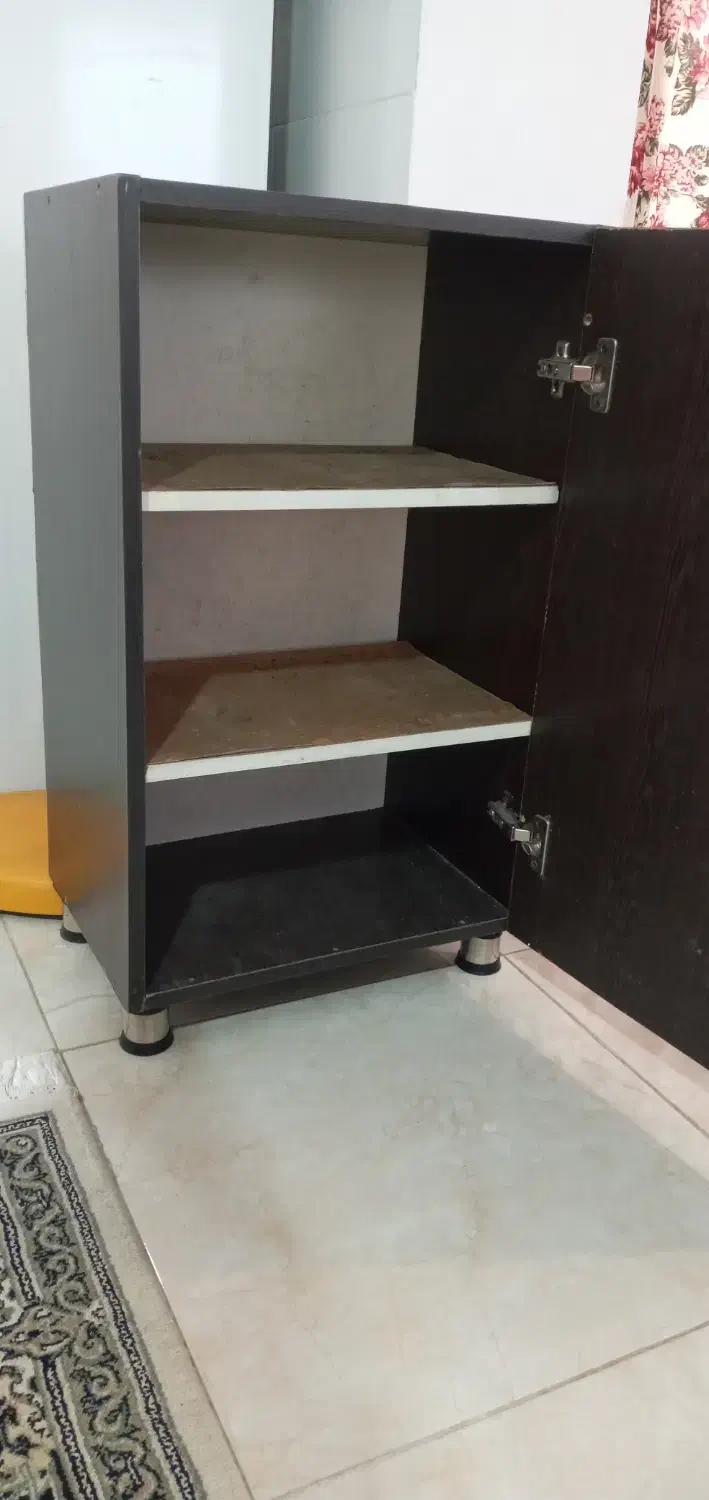 جاکفشی|جاکفشی، کمد، دراور|رشت, حمیدیان|دیوار