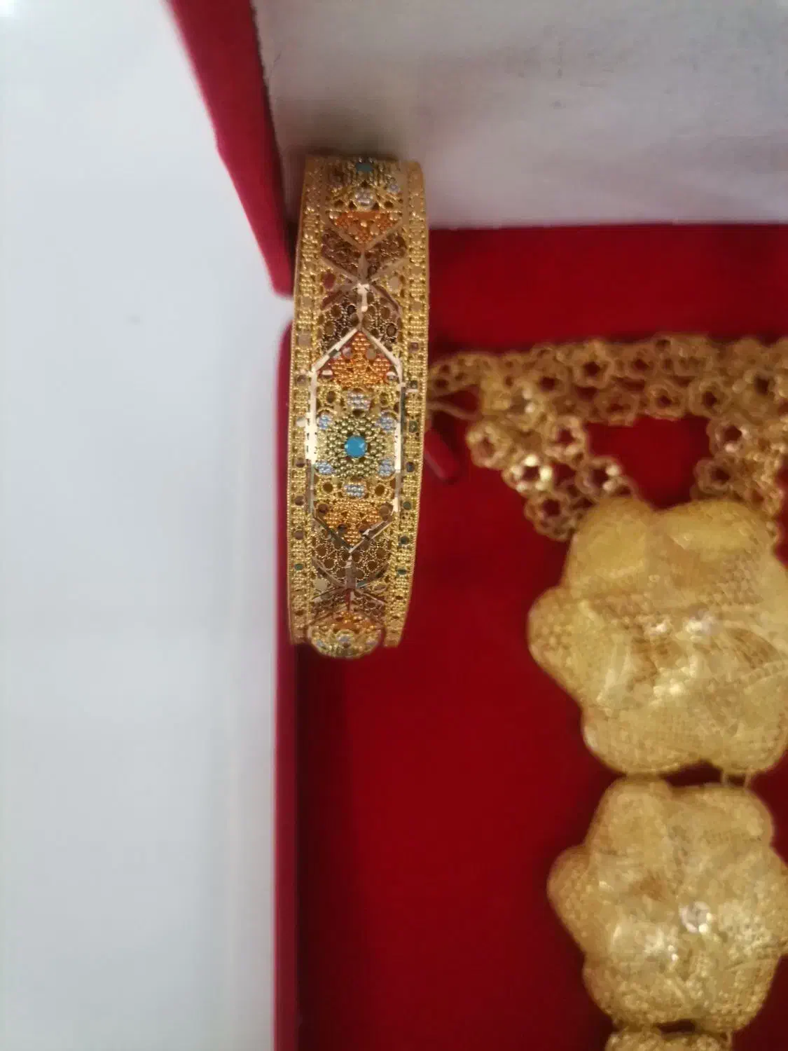 ۱۳۰گرم طلای نووشیک گرمی۵۰۰بالاترارتابلوی روز|جواهرات|زاهدان, |دیوار