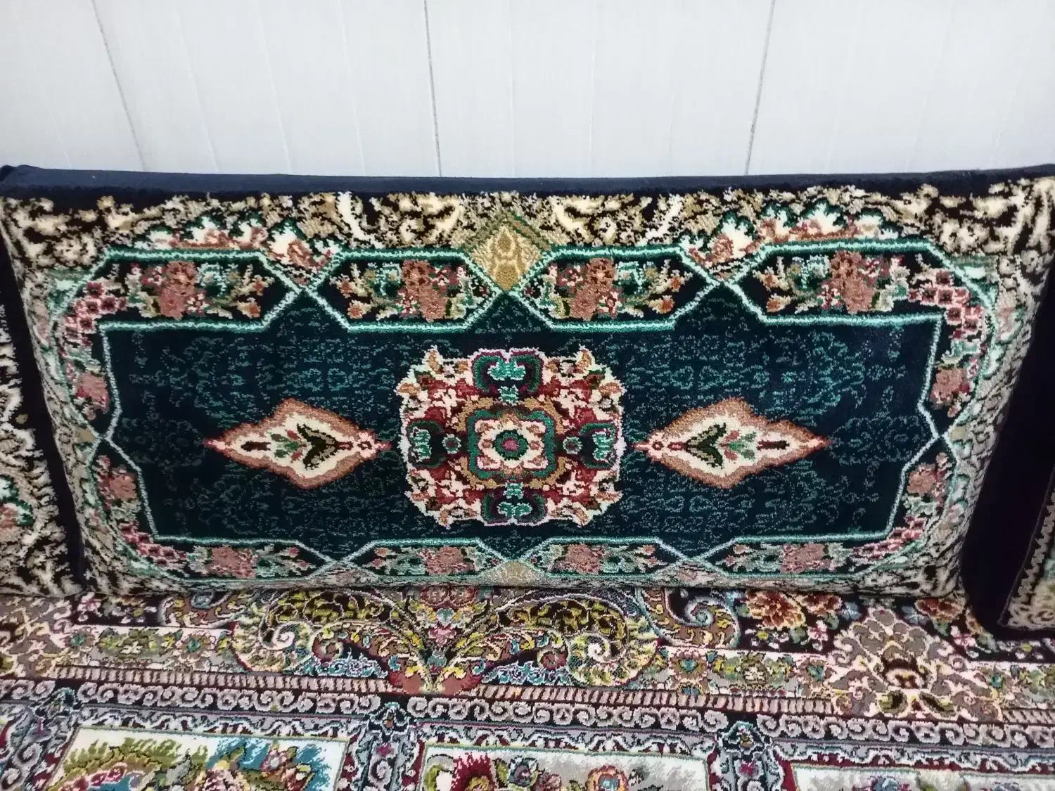 پشتی|پشتی|بیرجند, |دیوار