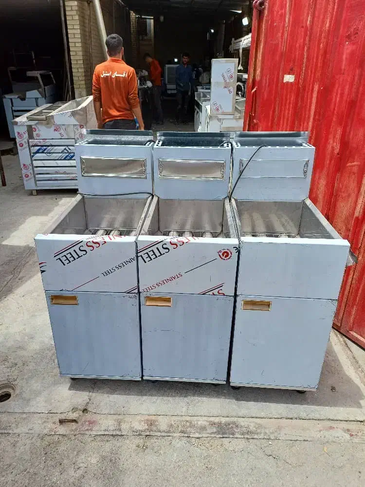 تجهیزات فروشگاه تاپینگ قفسه یخچال|فروشگاه و مغازه|سیرجان, |دیوار