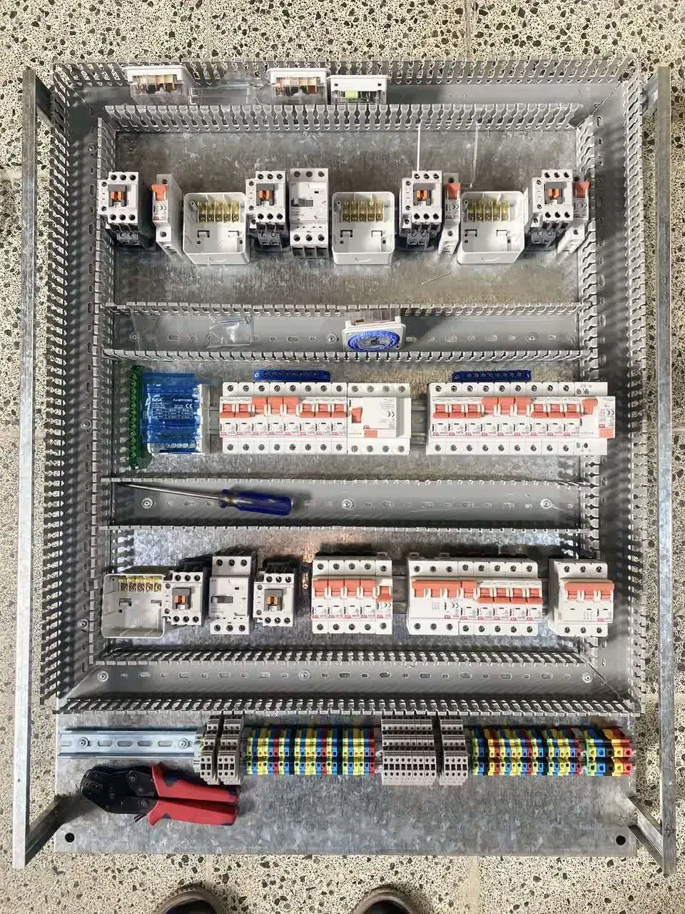 استخدام نیروی برقکار صنعتی|استخدام صنعتی، فنی، مهندسی|جعفرآباد, |دیوار